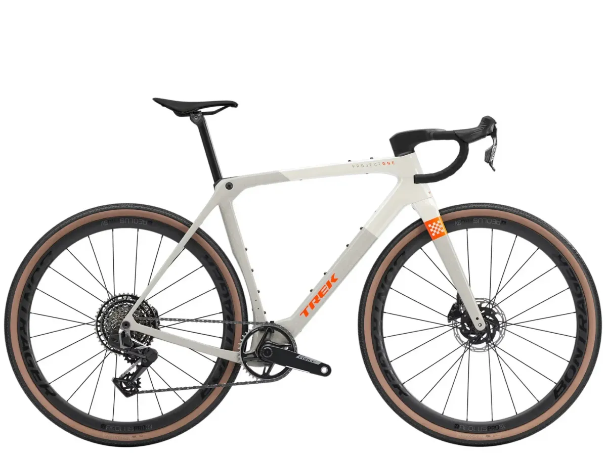 TREK Checkmate SLR 7 AXS 2026 Era White'Buff Beige