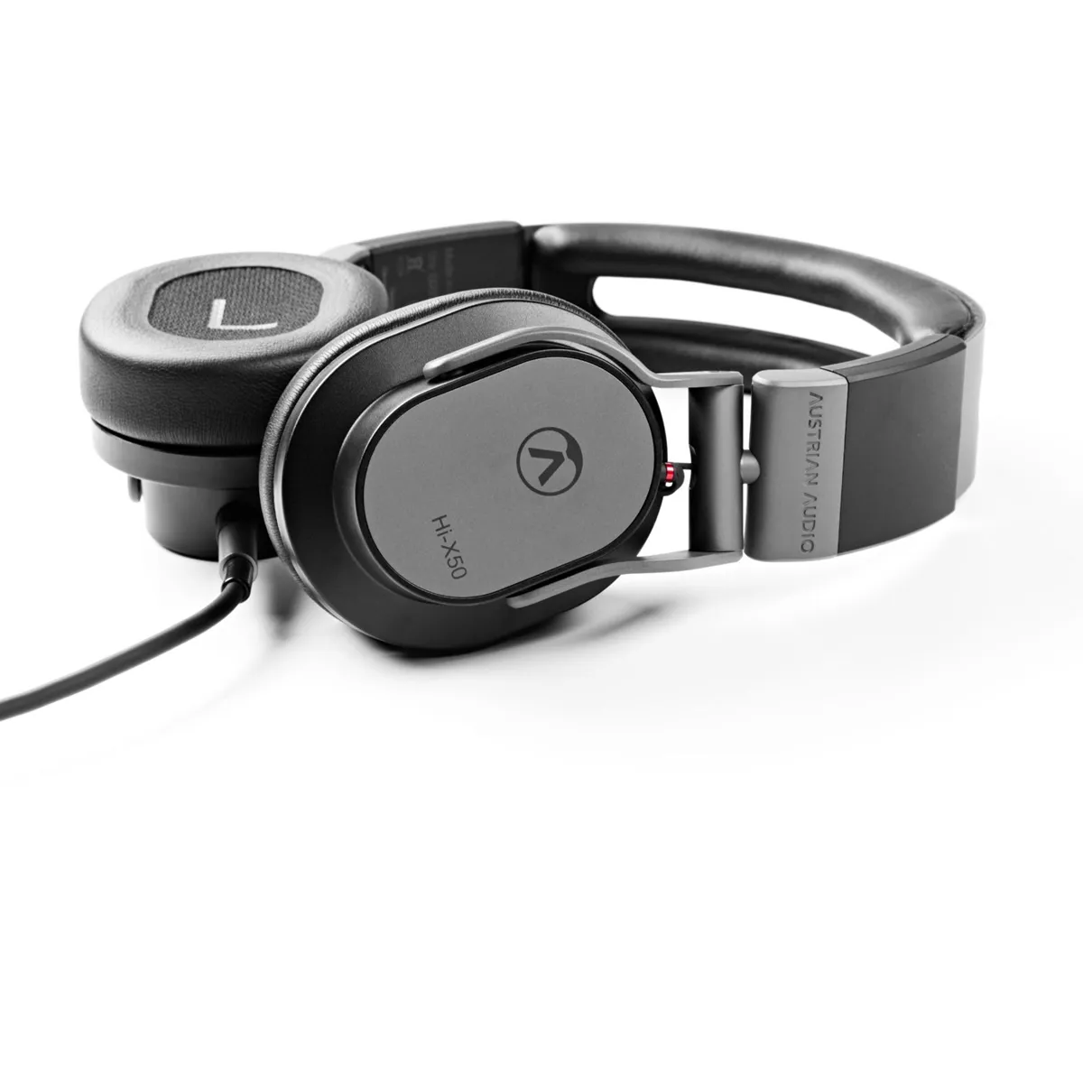 Austrian Audio HI-X50