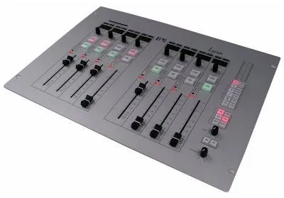 D&R Lyra 8 + I/O module radio konzola i modul