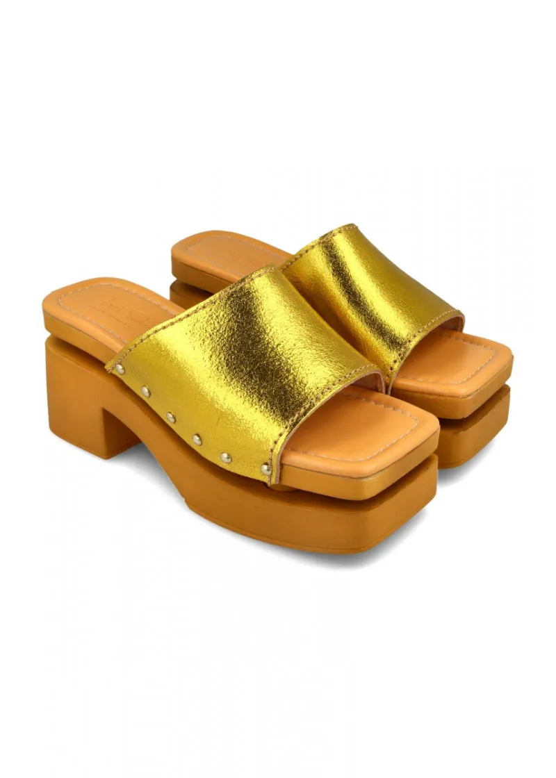 SANDAL