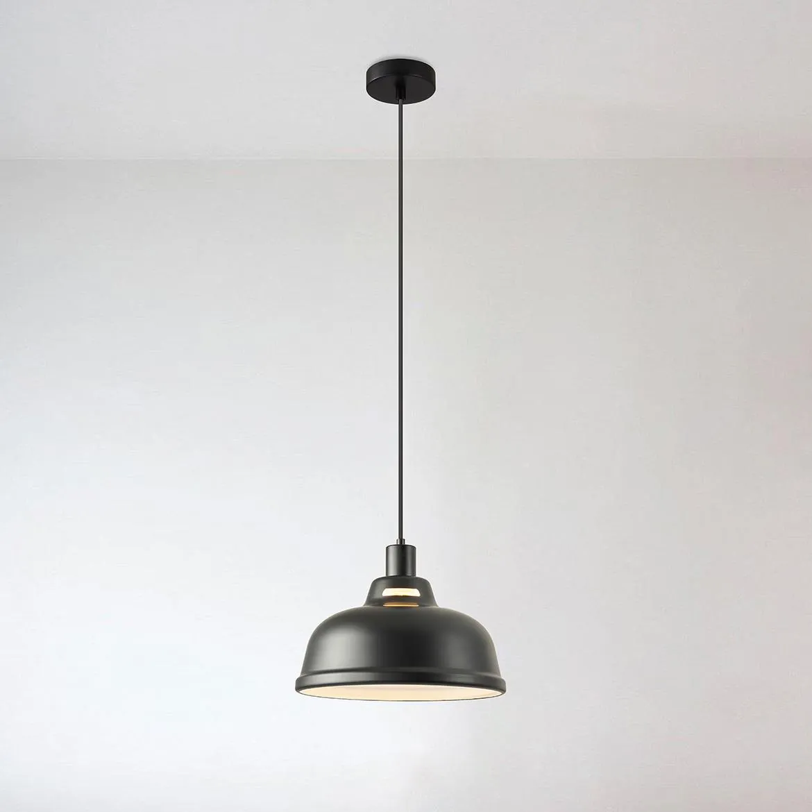 Viseca lampa Ezekiel crna