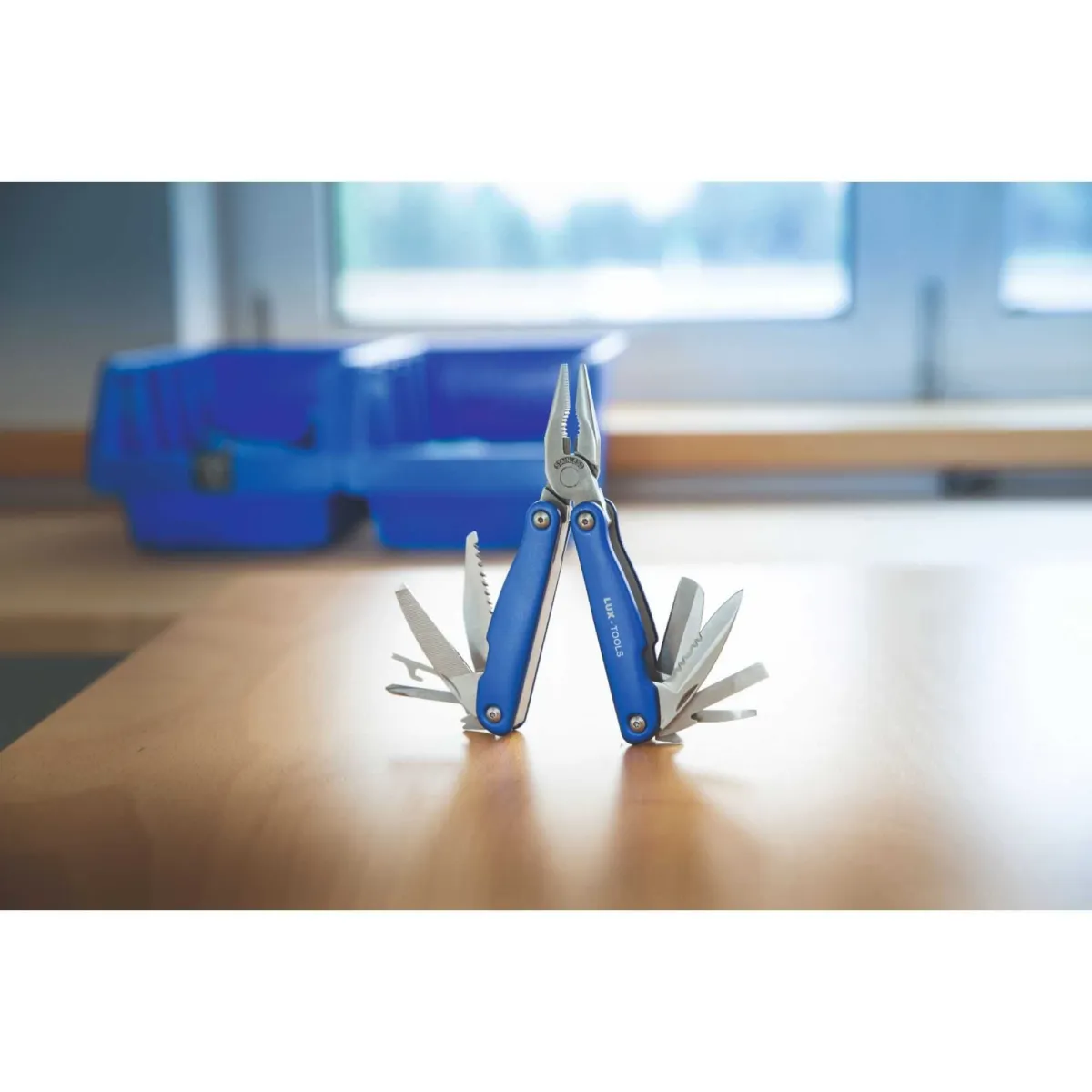 LUX TOOLS Multifunkcionalni alat 12 u 1 399125