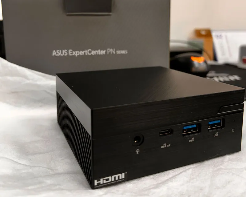 Mini PC PN53-BS5753MDS1 (Ryzen 5 7530U, Barebone) outlet 