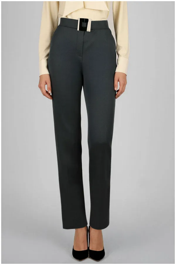 Elegantne pantalone užeg kroja