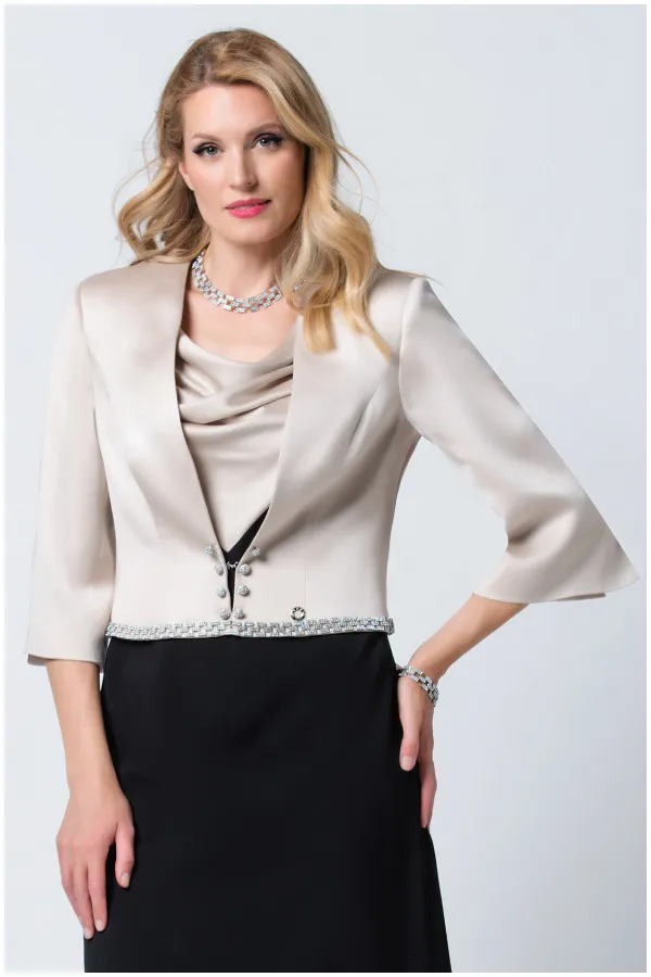 Elegantni sako kraćeg kroja