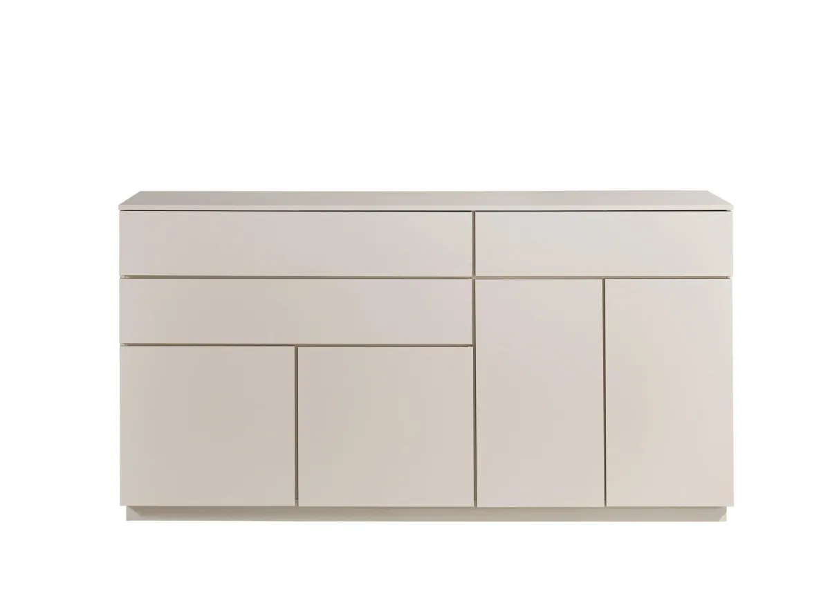 KOMODA S VRATIMA